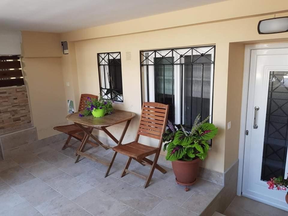 Lefkaditika Luxury Apartment Preveza Eksteriør billede